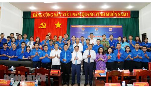 Phát huy vai trò của thanh niên Việt Nam trong công cuộc đổi mới đất nước